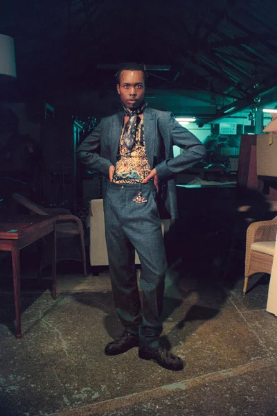Look 30
